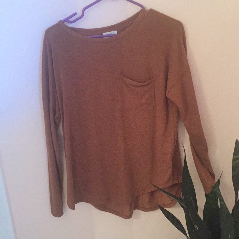 Old navy long sleeve shirt with frocket